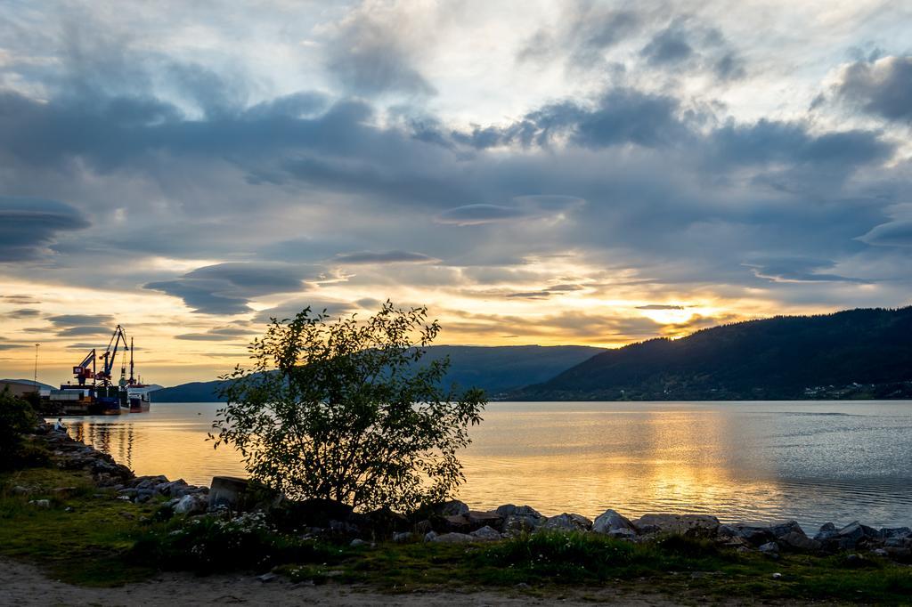 Fjordgaarden Mo Hotel Mo i Rana Eksteriør billede